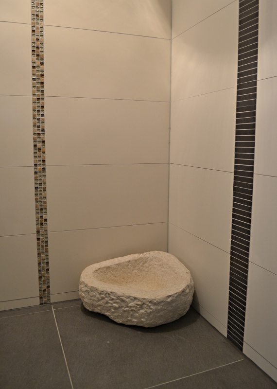 Dusche in Ausstellung MB Fliesenwelt Haibach
